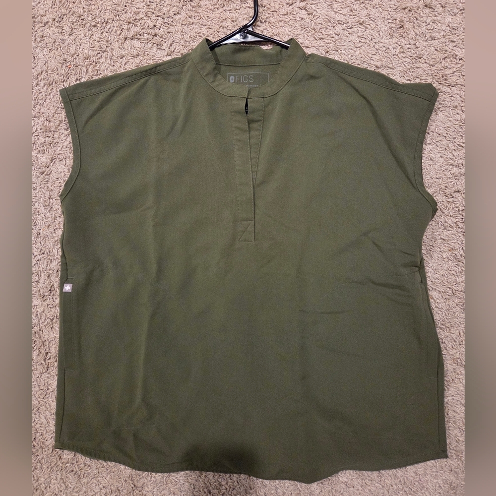 Figs Dark Olive Rafaela Oversized Scrub Top In Small